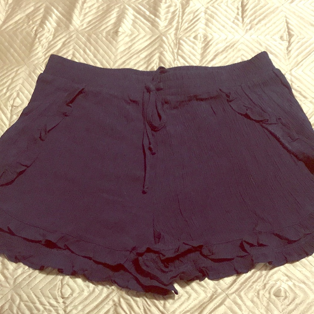 Fashion nova ruffle shorts